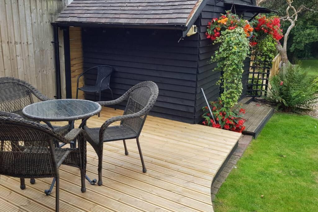 Riverside Lodge Pied A Terre Fordingbridge Buitenkant foto